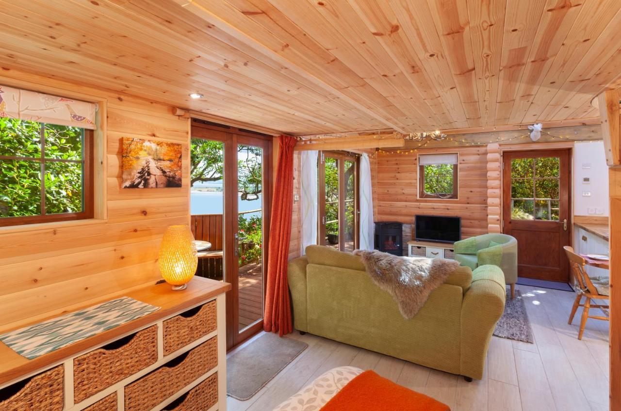מיינהד Porthole Log Cabin מראה חיצוני תמונה